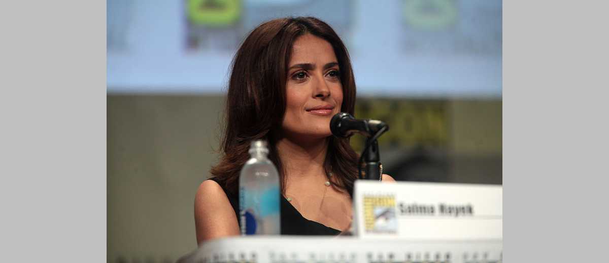 Hond Salma Hayek doodgeschoten